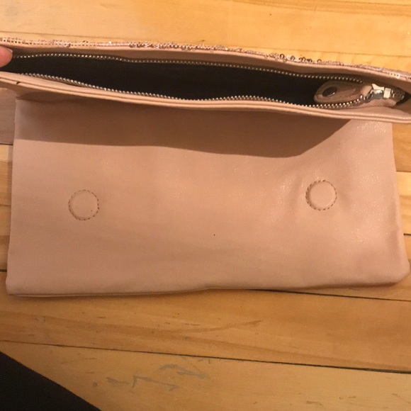 Hand bag/clutche - Picture 2 of 7